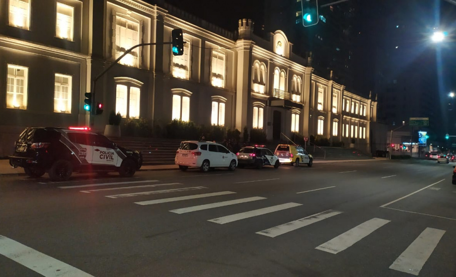 Fiscalizações da Ação Integrada flagram quase mil pessoas em pontos comerciais da Capital