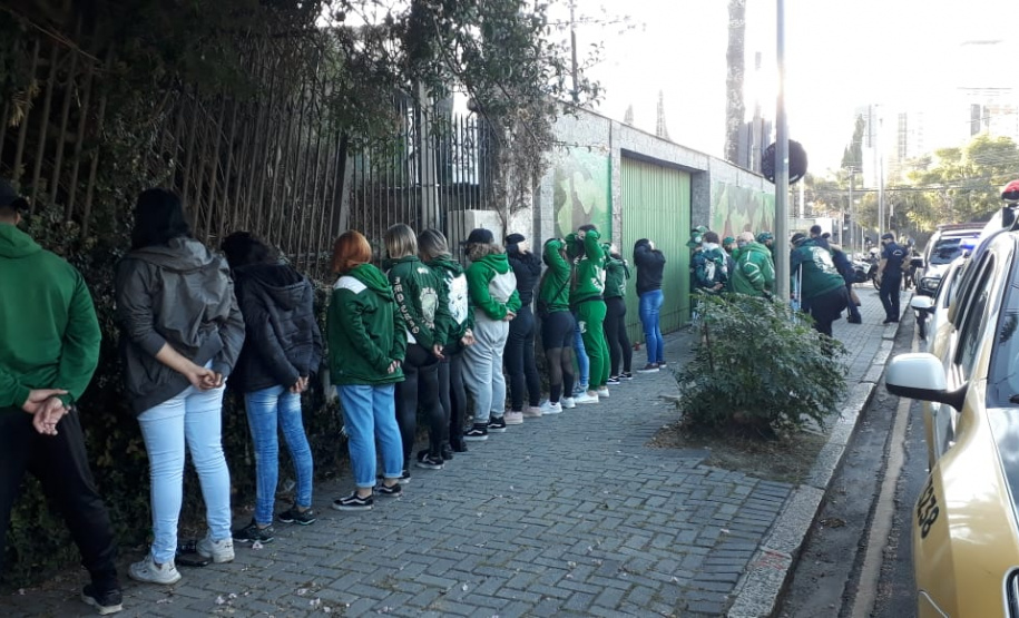 Fiscalizações da Ação Integrada flagram quase mil pessoas em pontos comerciais da Capital