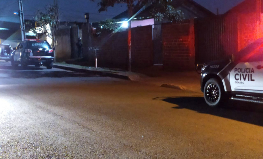 Polícias Militar e Civil cumprem 12 mandados de busca e apreensão contra tráfico de drogas em Maringá