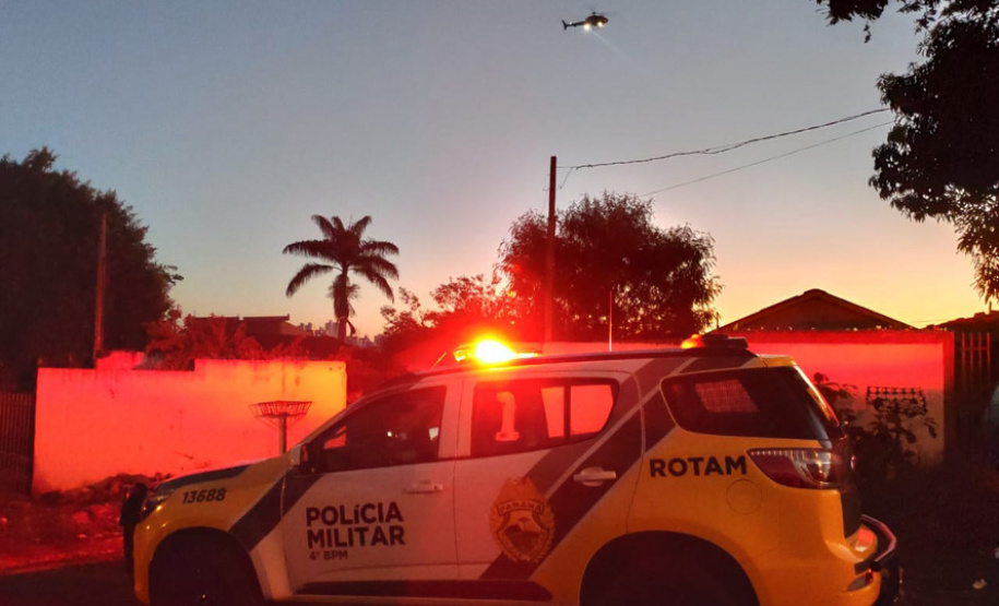 Polícias Militar e Civil cumprem 12 mandados de busca e apreensão contra tráfico de drogas em Maringá