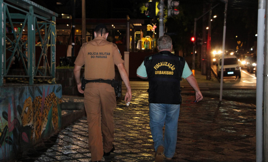 Ação integrada apreende máquinas caça-níquel e dispersa aglomeração