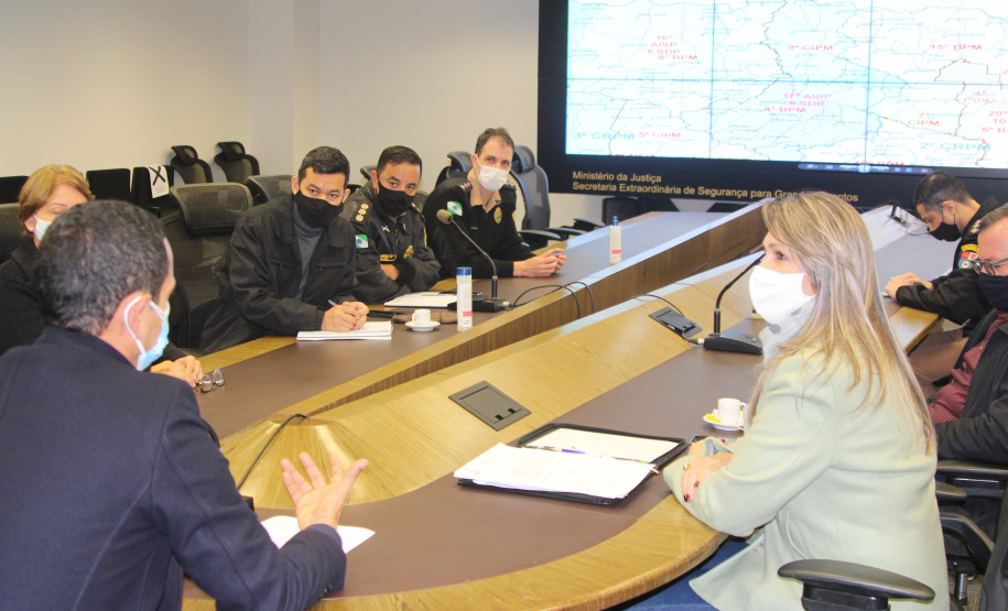 Prefeita de Astorga reúne-se com secretário da Segurança Pública, em Curitiba