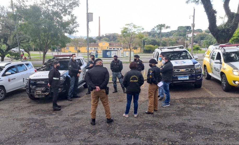 Segurança interrompe festas e dispersa mais de mil pessoas em Curitiba no final de semana