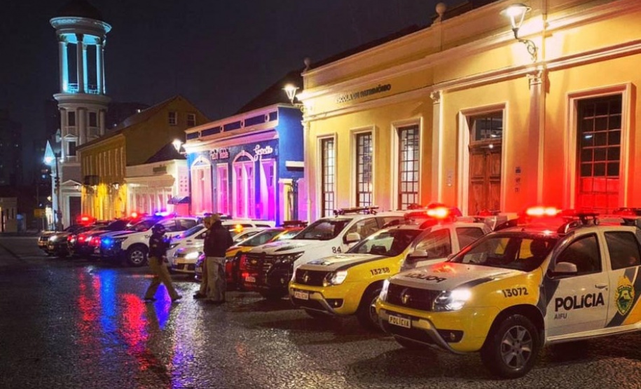 Segurança interrompe festas e dispersa mais de mil pessoas em Curitiba no final de semana