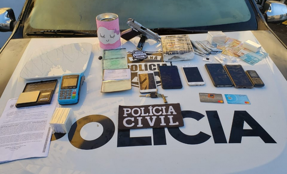 Casal com drogas e arma é preso pela Polícia Civil por tentativa de homicídio em São José dos Pinhais