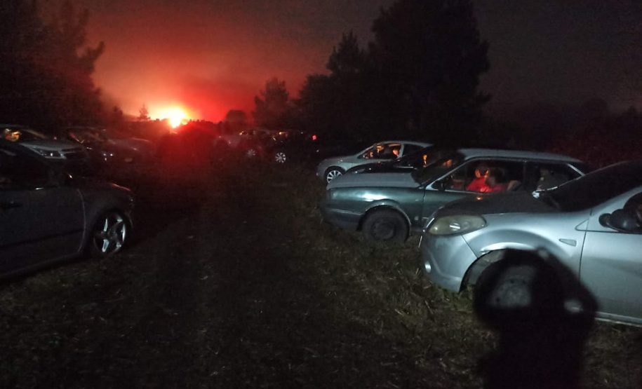 Polícia Civil dispersa festa clandestina com cerca de 200 pessoas e encaminha um dos organizadores, em Piraquara (PR)