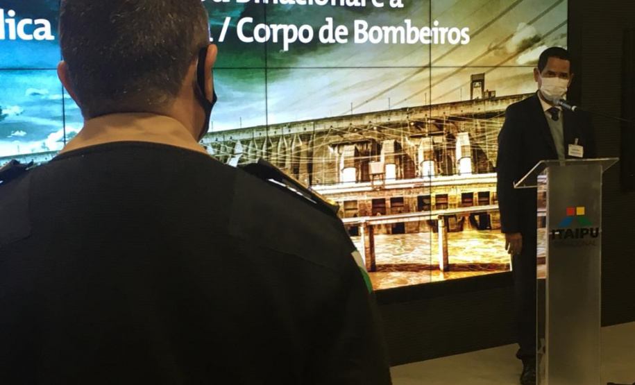 Estado e Itaipu assinam convênio de R$ 5 milhões para aquisição de caminhões para os Bombeiros