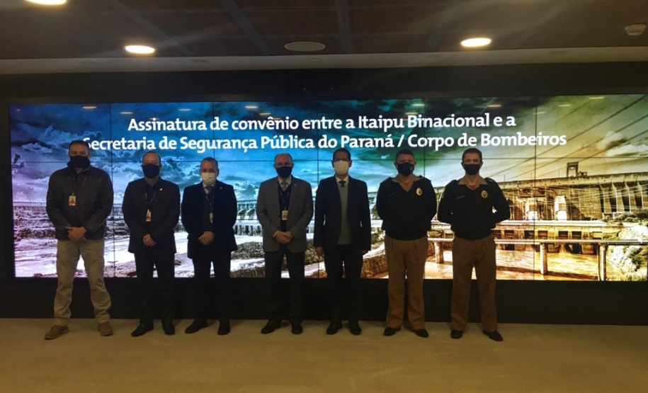 Estado e Itaipu assinam convênio de R$ 5 milhões para aquisição de caminhões para os Bombeiros