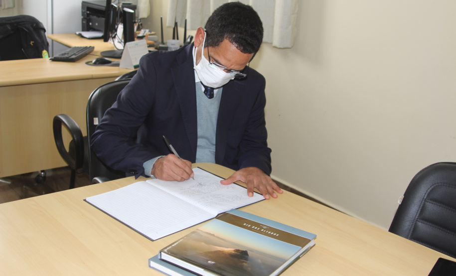 Secretário visita obras e instituições da segurança pública em Foz do Iguaçu