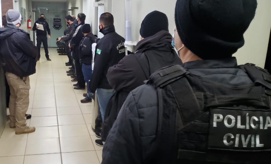 PCPR prende cinco integrantes de organização criminosa que lucrou cerca de R$ 1,4 milhão com documentos fraudulentos