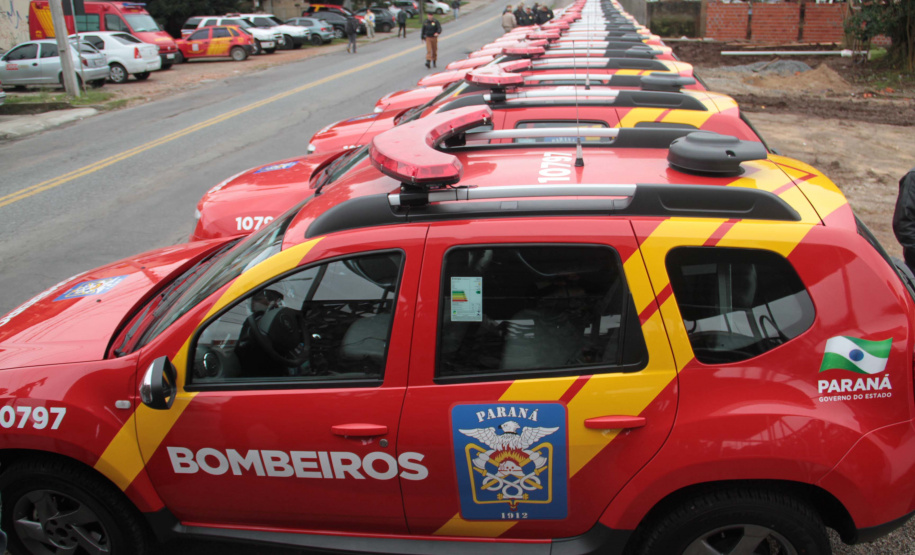 Estado presta homenagem aos bombeiros militares do Paraná