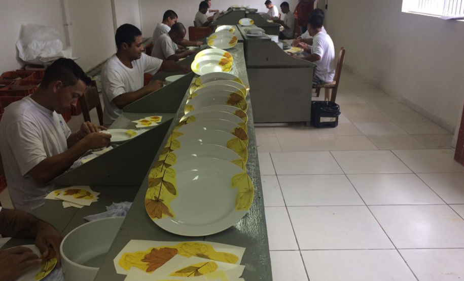 Mesmo com pandemia, Paraná tem 7,3 mil presos trabalhando