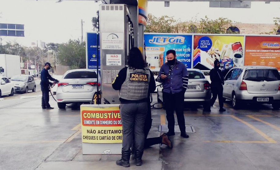 Força-tarefa fiscaliza 300 postos de combustíveis no PR; 181 tinham irregularidades