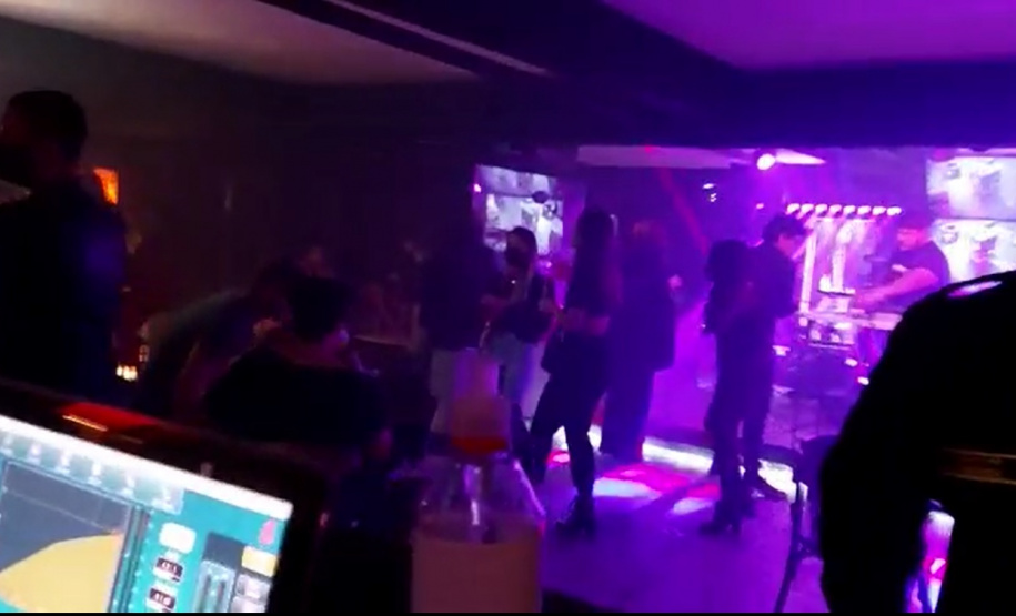 AIFU flagra mais de 300 pessoas e apreende 38 máquinas caça-níqueis em Curitiba