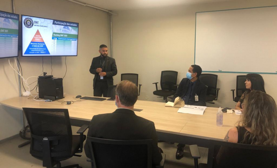 Titular da segurança pública paranaense visita diretoria de inteligência em Brasília