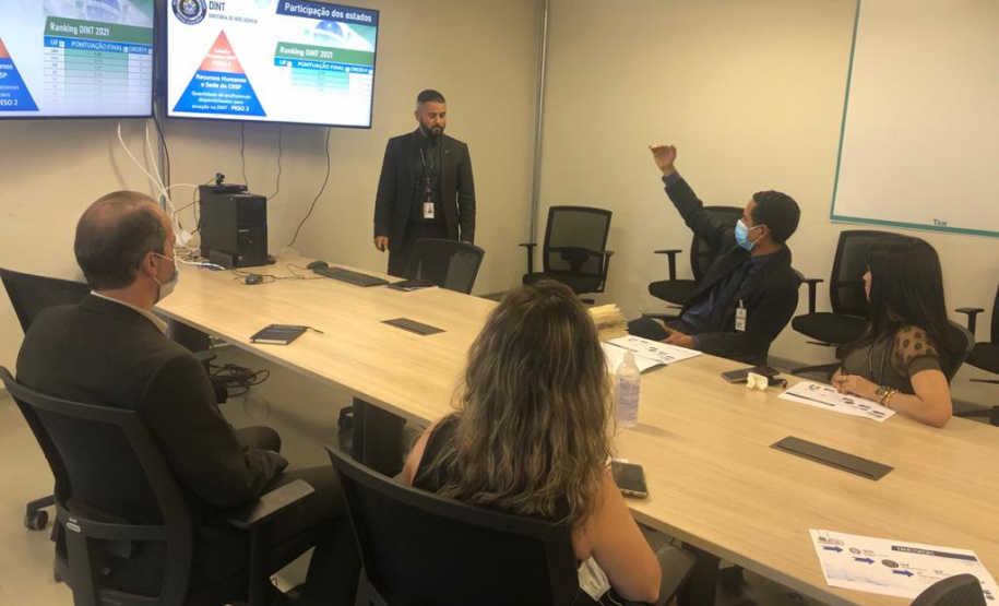 Titular da segurança pública paranaense visita diretoria de inteligência em Brasília