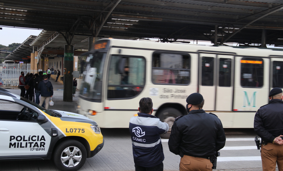 Roubos em ambientes do transporte coletivo caem 48,6% no Paraná