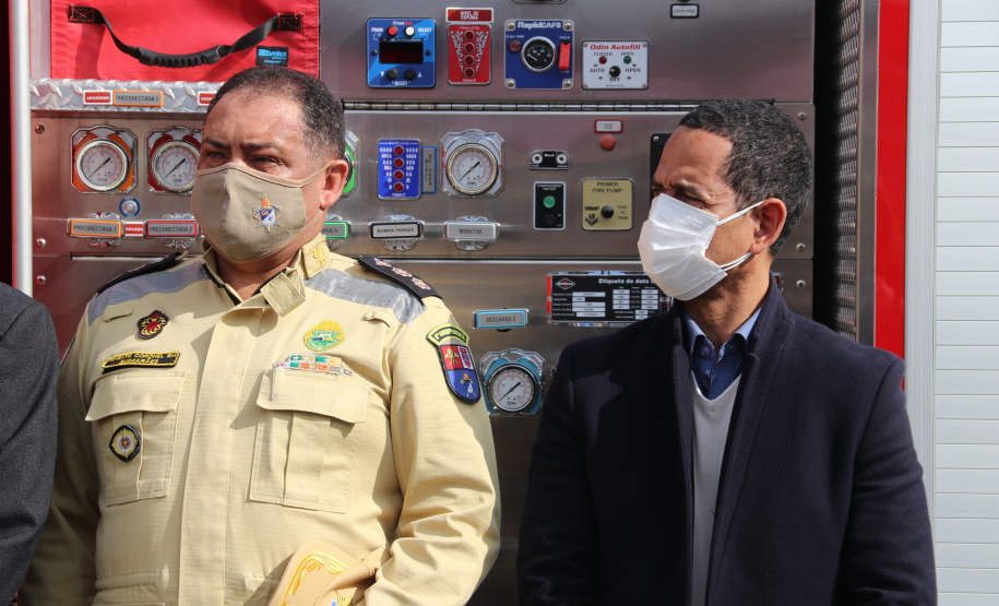 Caminhão moderno é entregue ao Corpo de Bombeiros de São José dos Pinhais