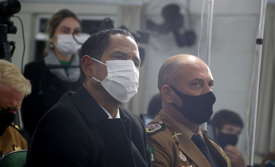 Secretário da Segurança Pública participa da formatura de 60 Oficiais da PMPR