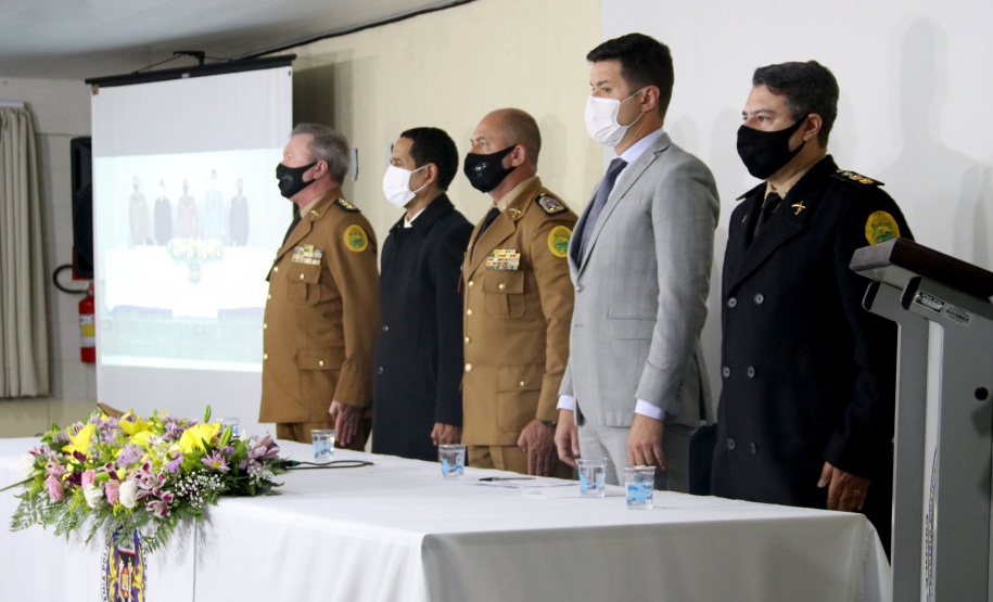 Secretário da Segurança Pública participa da formatura de 60 Oficiais da PMPR