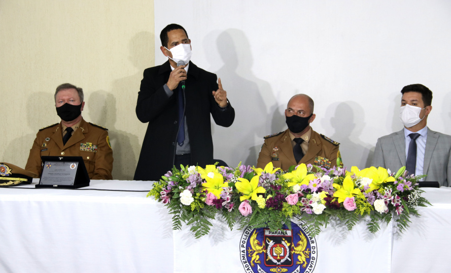 Secretário da Segurança Pública participa da formatura de 60 Oficiais da PMPR