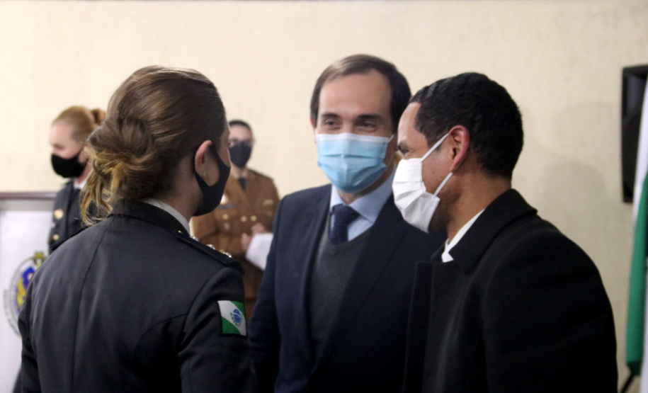 Secretário da Segurança Pública participa da formatura de 60 Oficiais da PMPR