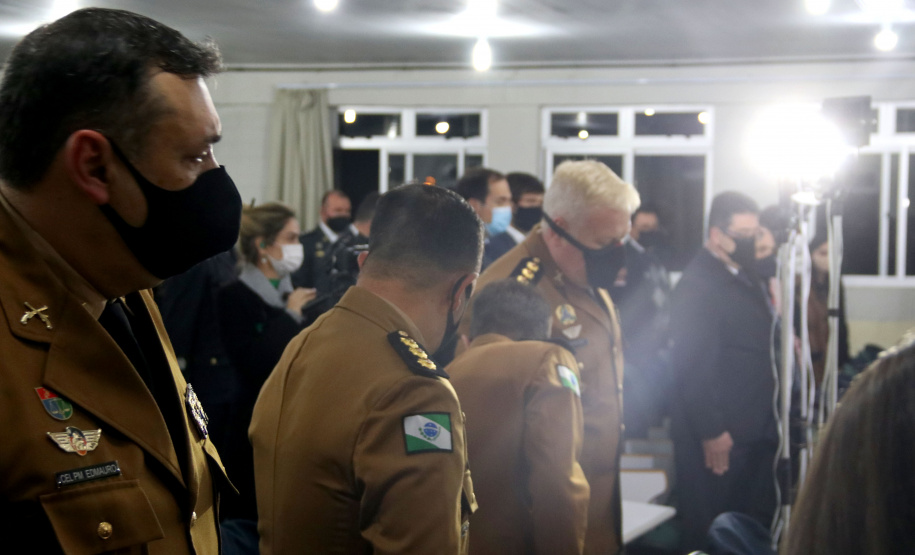 Secretário da Segurança Pública participa da formatura de 60 Oficiais da PMPR