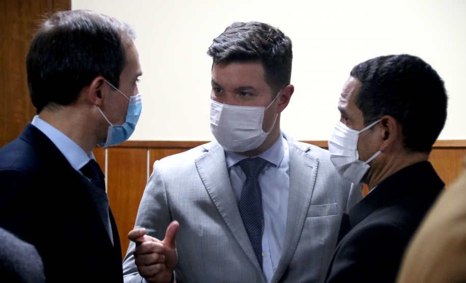 Secretário da Segurança Pública participa da formatura de 60 Oficiais da PMPR