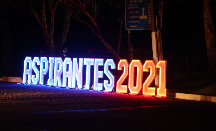 Secretário Marinho participa da formatura dos novos aspirantes da PM e comemora aniversário da APMG