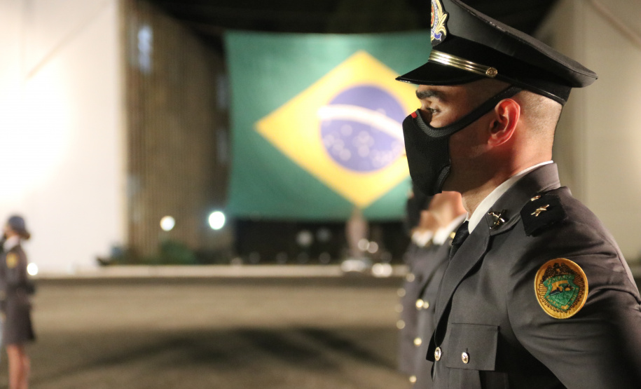 Secretário Marinho participa da formatura dos novos aspirantes da PM e comemora aniversário da APMG
