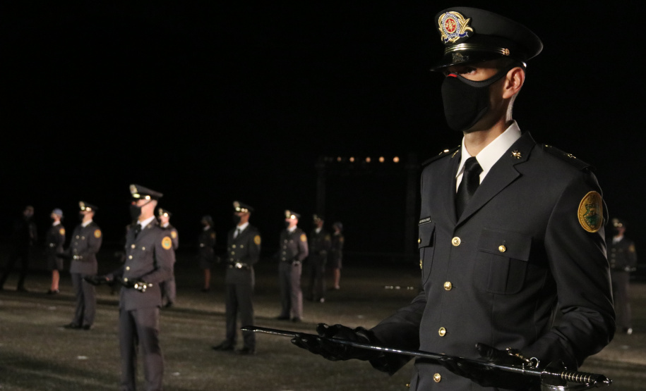 Secretário Marinho participa da formatura dos novos aspirantes da PM e comemora aniversário da APMG