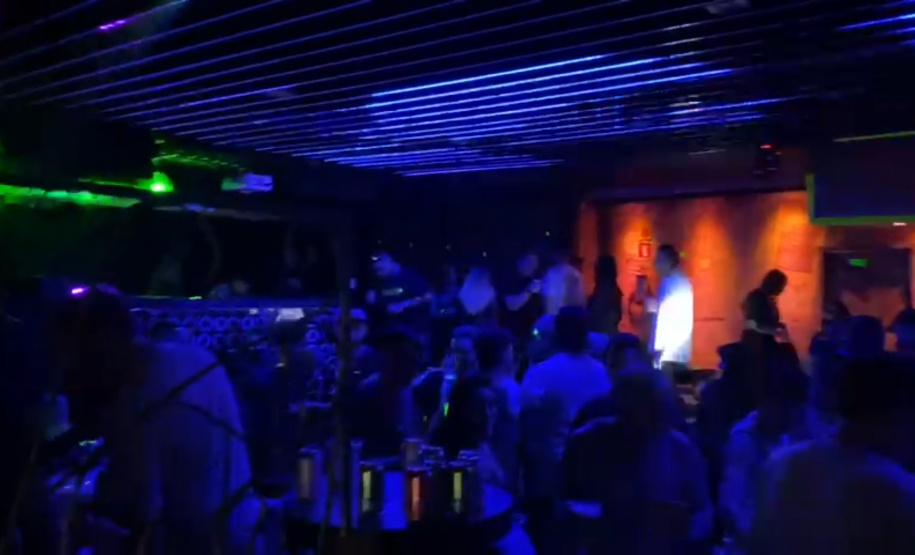 Fiscalização dispersa 2,2 mil pessoas e fecha 10 estabelecimentos comerciais em Curitiba