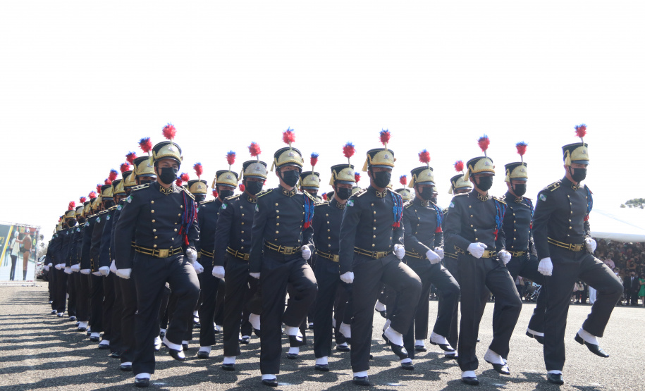 Secretário Marinho participa de evento que comemora entrada de novos cadetes na Polícia Militar e os 167 anos da corporação
