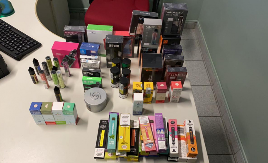 PM fecha cinco estabelecimentos e dispersa quase 100 pessoas em Curitiba