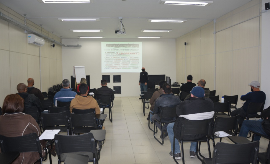 Agentes que atuam nas unidades prisionais participam de curso de Inteligência Penitenciária