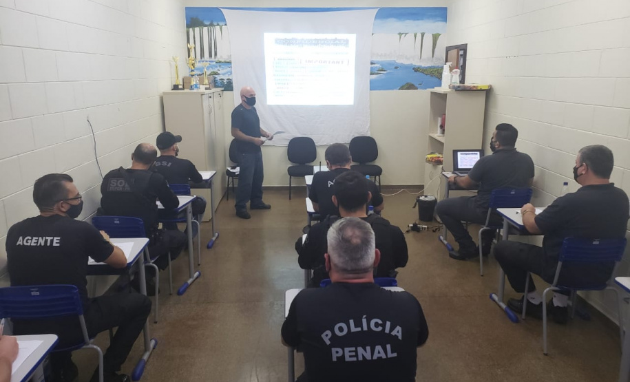 Agentes que atuam nas unidades prisionais participam de curso de Inteligência Penitenciária