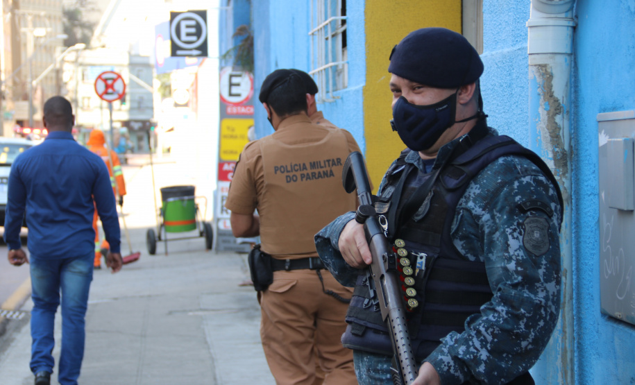Pousadas e hotéis de alta rotatividade no Centro de Curitiba são alvo da primeira  edição da operação Centro Seguro da PM 