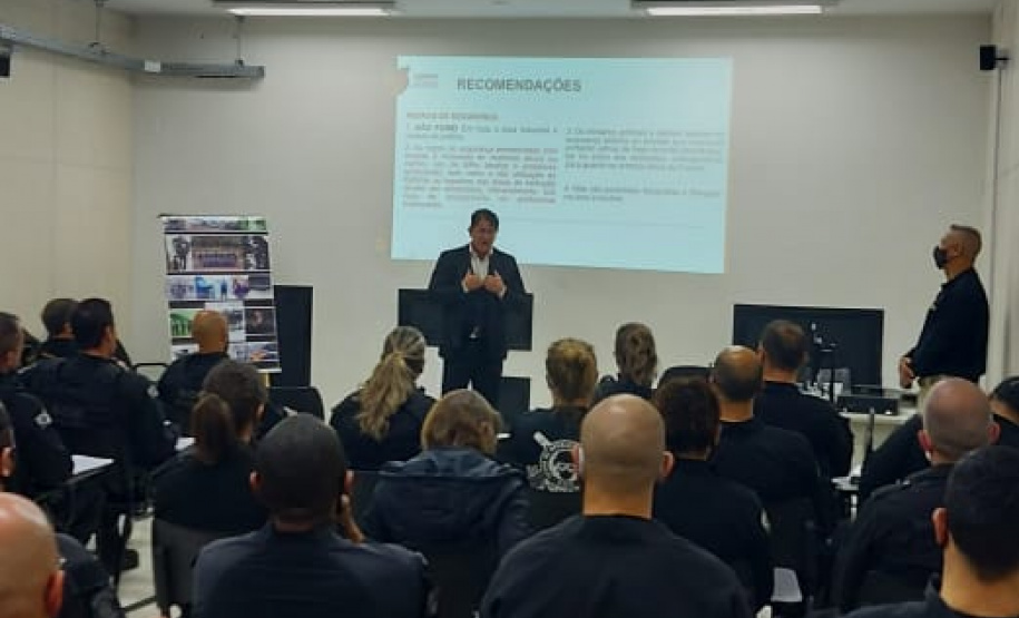 Depen capacita agentes penitenciários com curso de tecnologias não letais