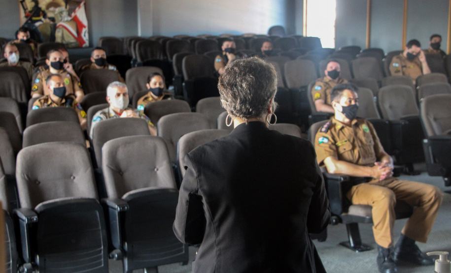 PM dá início ao Ciclo de Palestras do Programa Prumos Cuidando do Cuidador em Curitiba