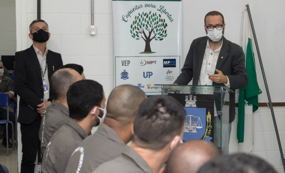 Em Londrina, presos se formam em cursos profissionalizantes e se tornam microempreendedores