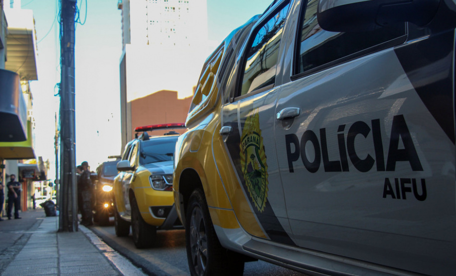 Ação integrada fecha pontos comerciais e apreende contrabandos em Curitiba