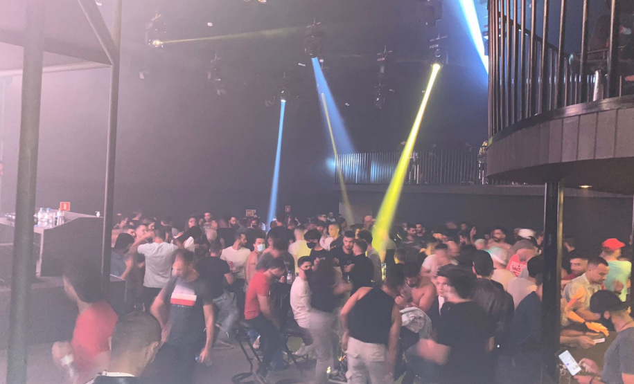 Fiscalização dispersa 1,5 mil pessoas e fecha seis estabelecimentos em Curitiba