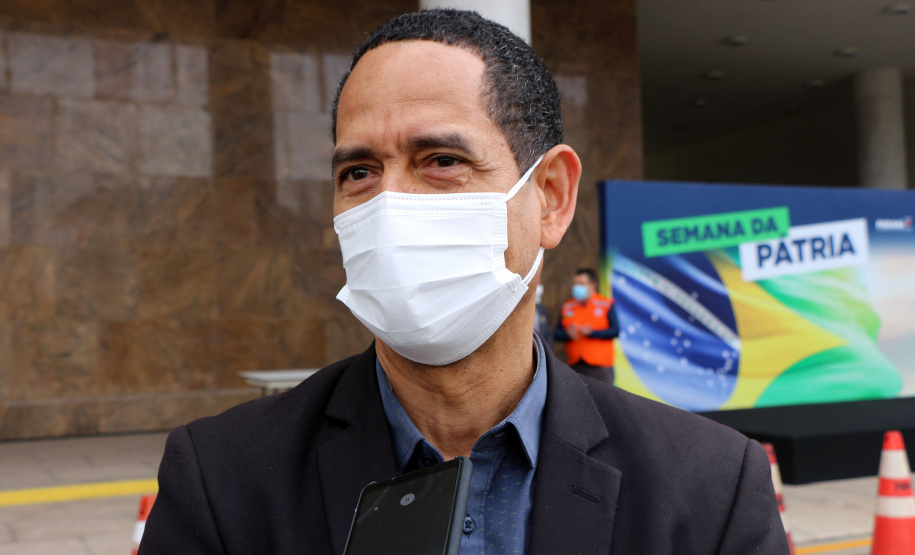 Pira do Fogo Simbólico da Pátria é acendida durante cerimônia de abertura da Semana da Pátria em Curitiba