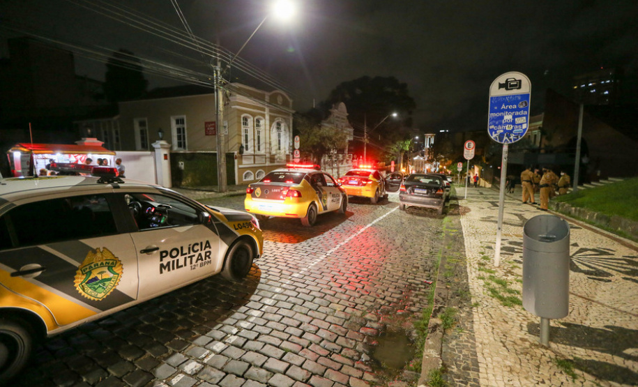 Operação fecha 10 estabelecimentos em Curitiba e aplica R$ 1,1 milhão em multas