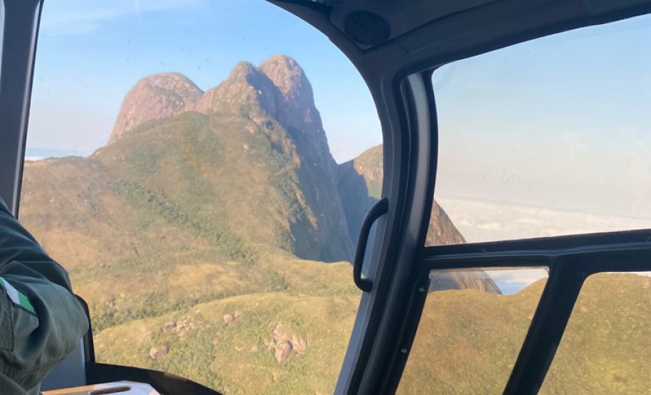 Operação do Corpo de Bombeiros salva homem perdido há seis dias no Pico Paraná