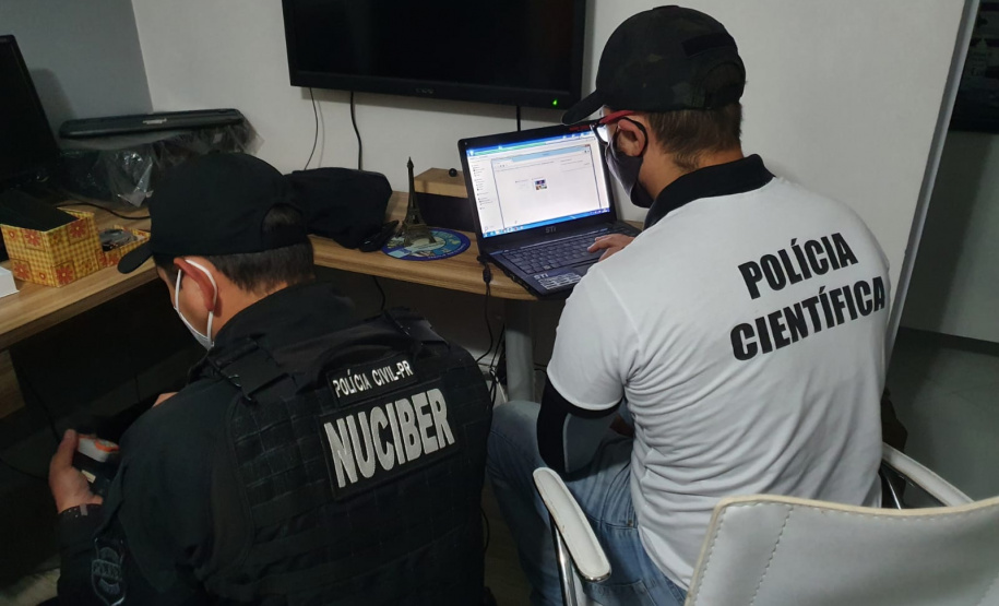 Polícia Civil do Paraná prende homem por armazenamento de pornografia infantil