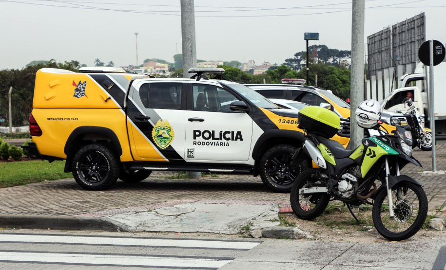 Polícia Militar participa de blitz educativa integrada da Semana Nacional do Trânsito na Linha Verde em Curitiba