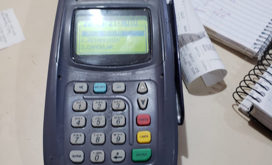 AIFU apreende cigarros e 16 máquinas caça-níqueis em Curitiba