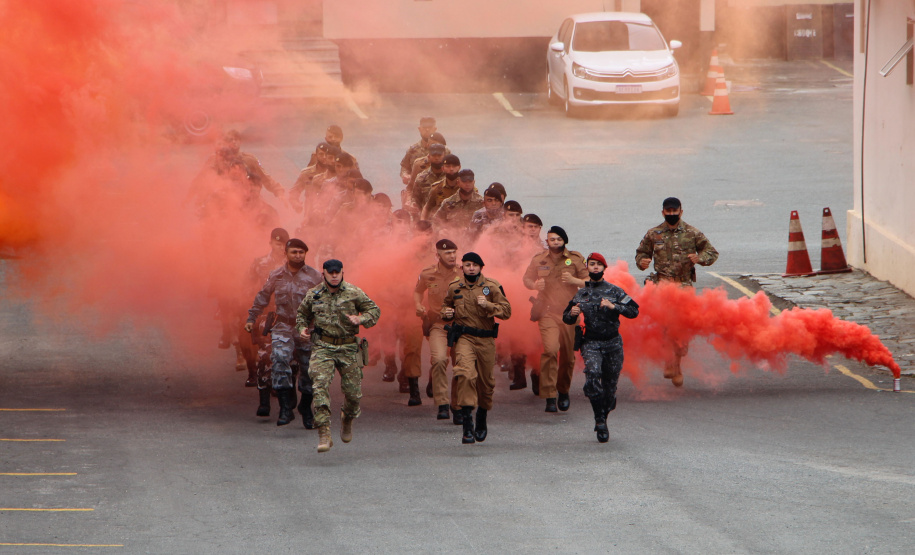 Segurança forma 30 policiais militares em curso de resposta rápida e missões especiais