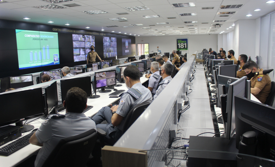 Segurança Pública do Paraná recebe comitiva do Curso de Aperfeiçoamento de Oficiais de São Paulo